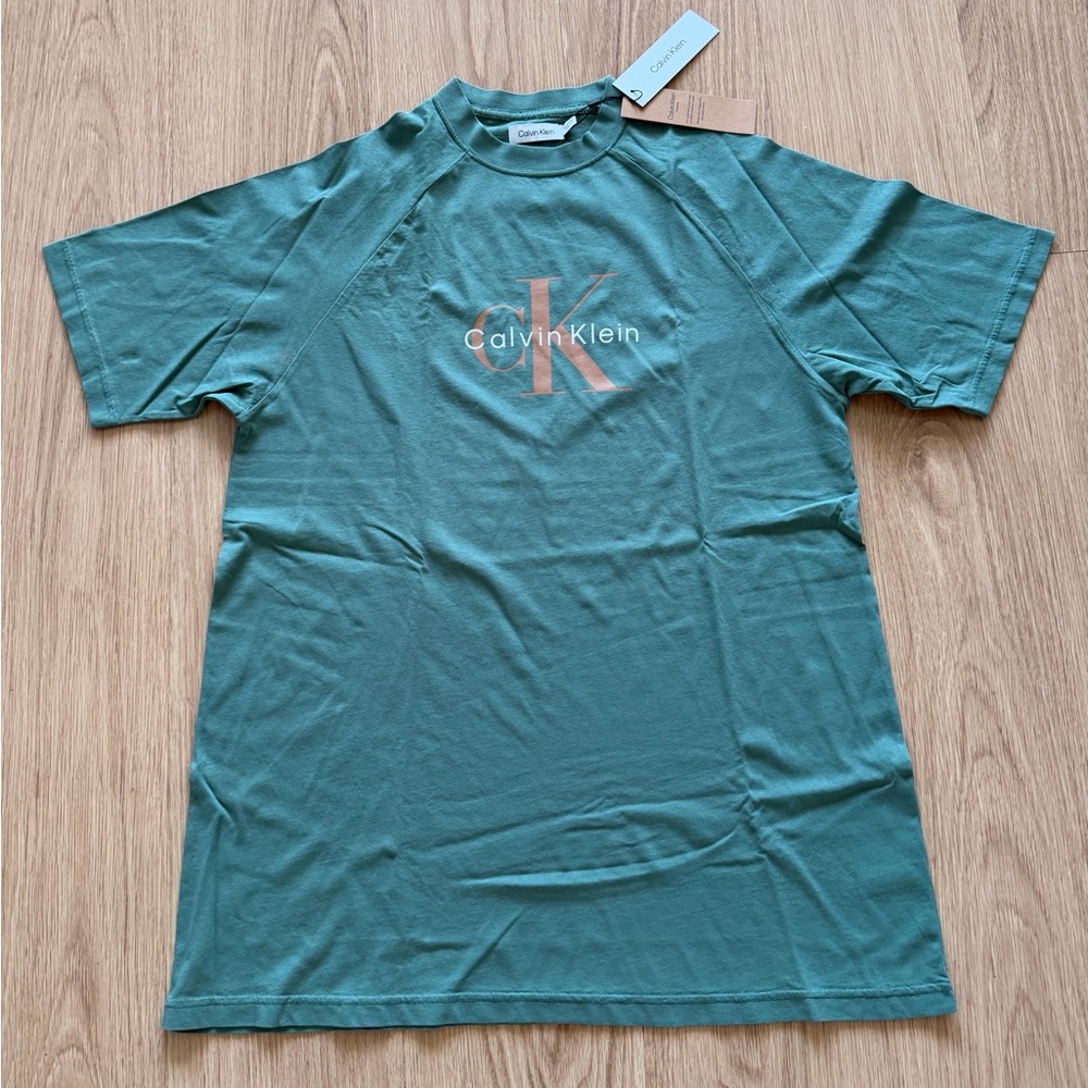 Calvin Klein Green Crewneck Logo Tee oversized dress women’s sz. extra small new